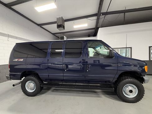 Used 2006 Ford E-350 and Econoline 350 XL image 4