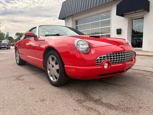 Used 2003 Ford Thunderbird RWD image 2