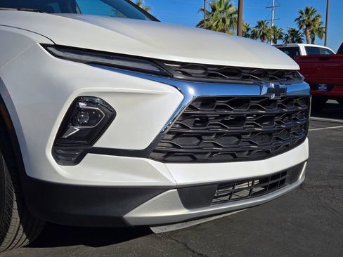 Used 2023 Chevrolet Blazer LT FWD image 8