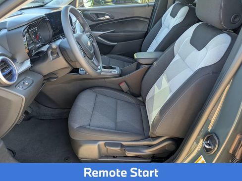 Used 2026 Chevrolet Trax LS w/ LS Convenience Package FWD image 16