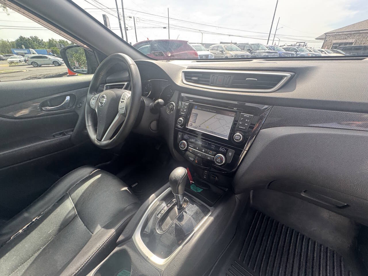 Used 2015 Nissan Rogue SL w/ SL Premium Package AWD/4WD image 30