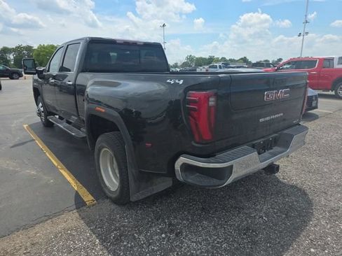 Used 2024 GMC Sierra 3500 SLT w/ SLT Premium Package AWD/4WD image 3