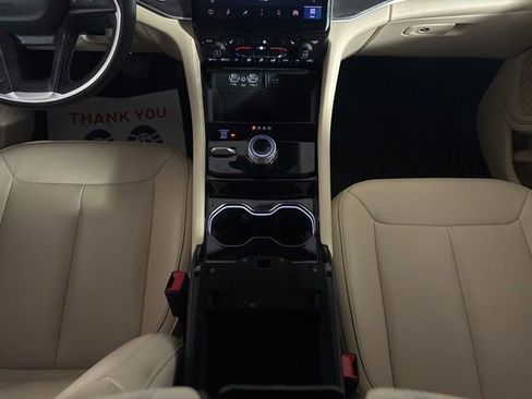 Used 2023 Jeep Grand Cherokee Limited image 46