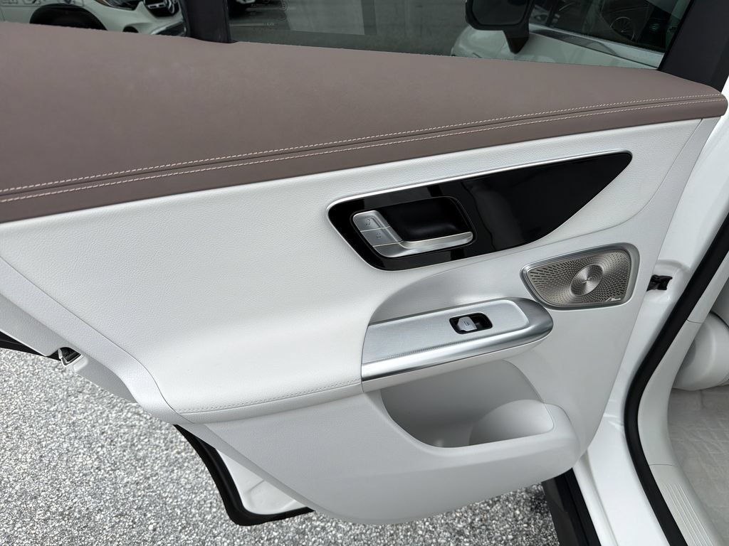Certified 2023 Mercedes-Benz EQE 350+ 4MATIC SUV image 21