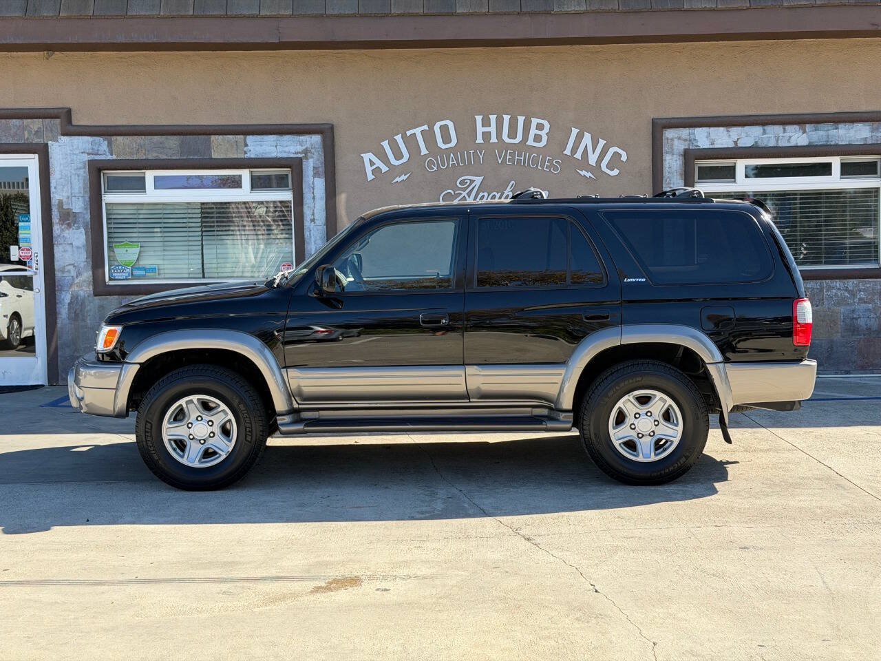 Used 1999 Toyota 4Runner Limited w/ Upgrade Value Pkg 5 RWD image 6
