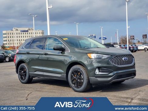 Used 2024 Ford Edge SEL w/ Convenience Package image 2