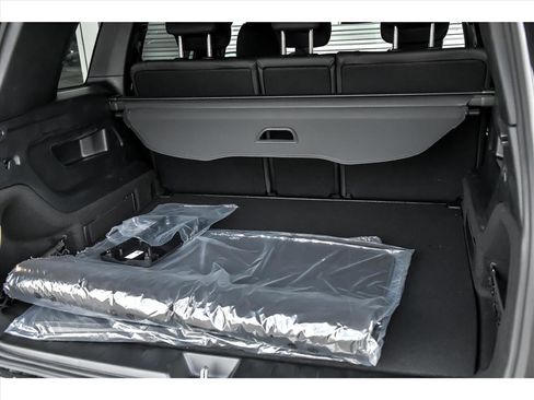 Certified 2025 Mercedes-Benz GLB 250 GLB 250 4MATIC image 10