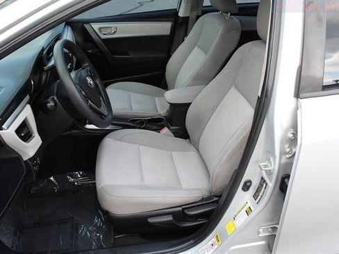 Used 2014 Toyota Corolla LE FWD image 9