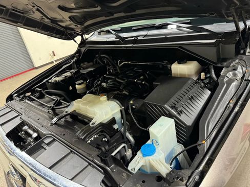 Used 2018 Nissan NV 3500 SL RWD image 57