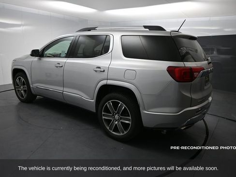 Used 2019 GMC Acadia Denali image 5