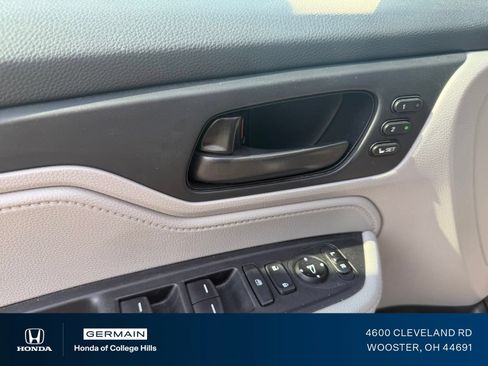 Used 2024 Honda Odyssey EX-L image 15