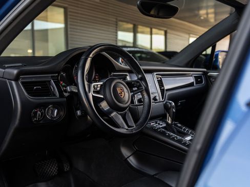 Used 2018 Porsche Macan S image 4