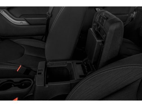Used 2015 Jeep Wrangler Unlimited Sahara w/ Dual Top Group AWD/4WD image 18