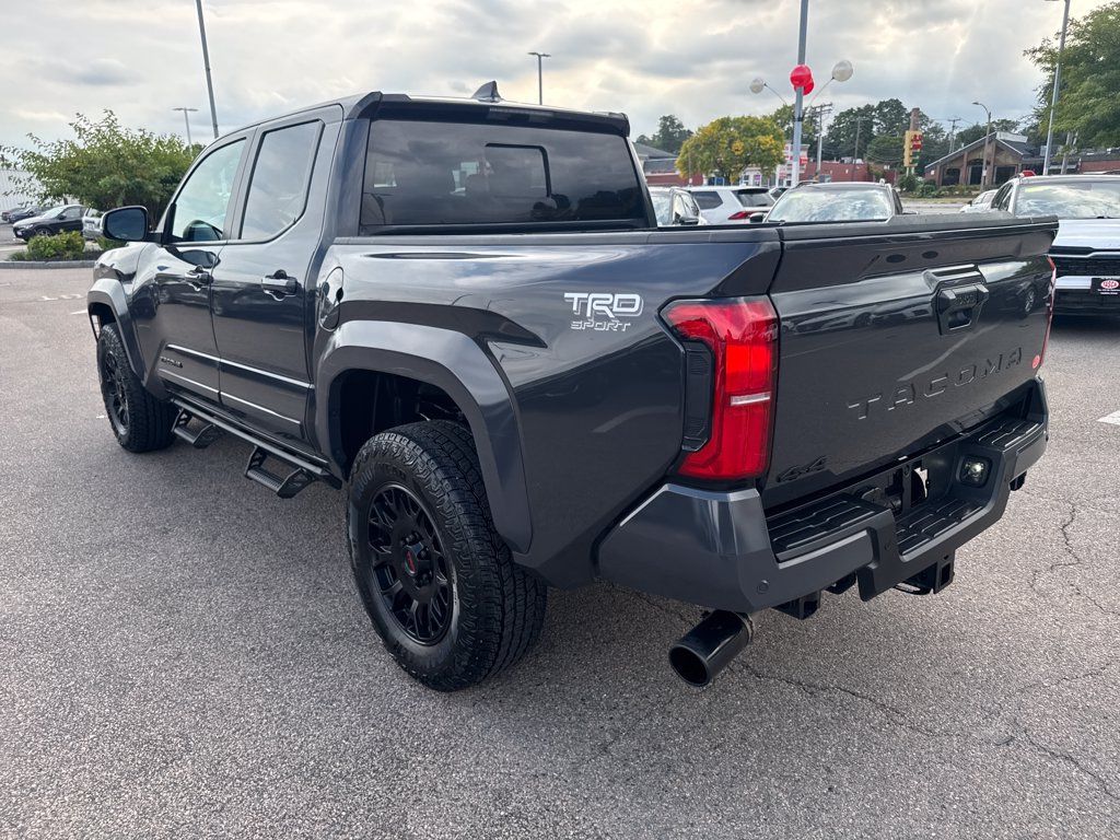 Used 2026 Toyota Tacoma TRD Sport w/ TRD Sport Upgrade Package AWD/4WD image 5