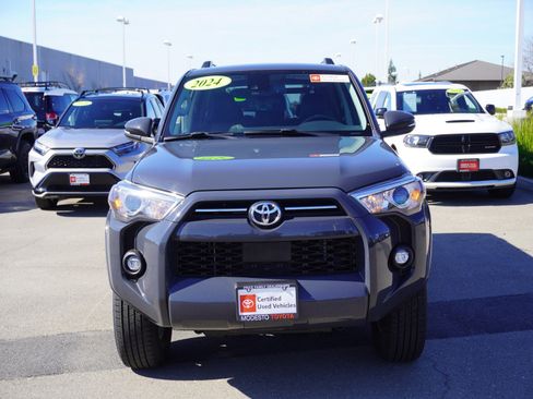 Used 2024 Toyota 4Runner SR5 Premium image 7