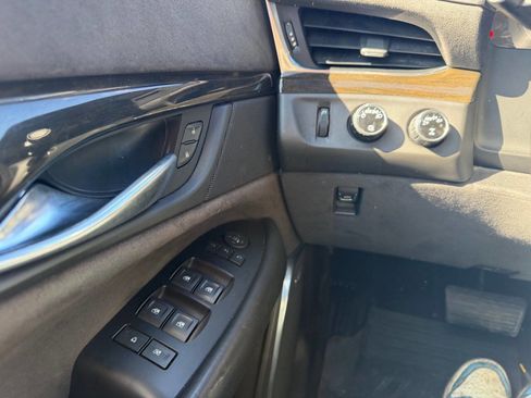 Used 2017 Cadillac Escalade ESV Platinum image 25