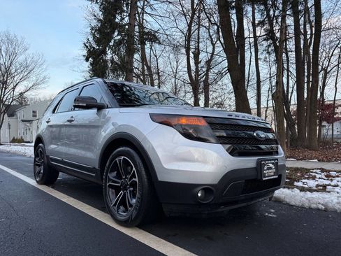 Used 2015 Ford Explorer Sport w/ Equipment Group 401A image 4