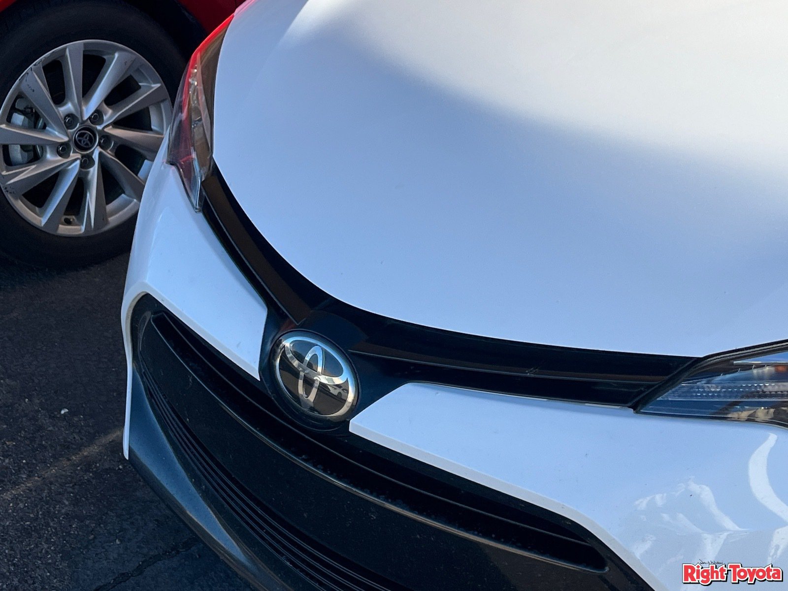 Used 2019 Toyota Corolla LE w/ Carpet Mat Package (TMS) FWD image 5