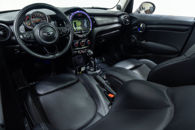 Used 2016 MINI Cooper 4-Door Hardtop FWD image 19