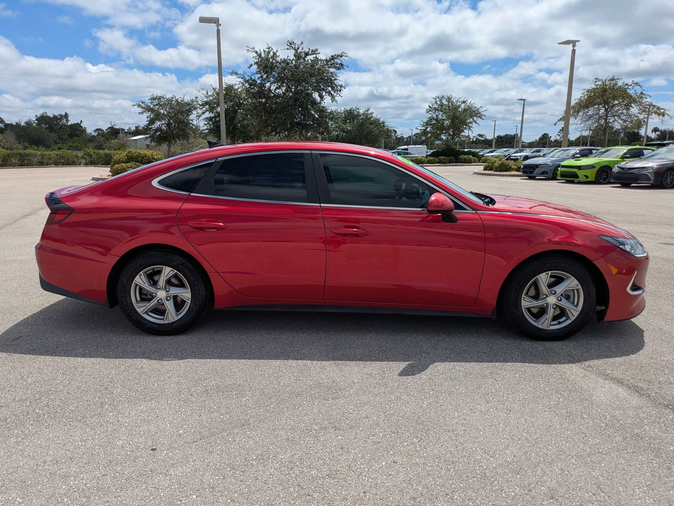 Used 2020 Hyundai Sonata SE FWD image 3