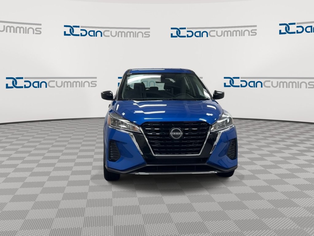 Used 2023 Nissan Kicks S FWD image 3