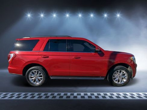 Used 2020 Ford Expedition XLT w/ Equipment Group 202A image 2