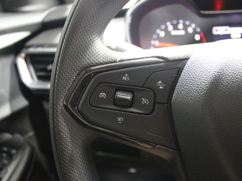 Used 2023 Chevrolet TrailBlazer LT FWD image 40