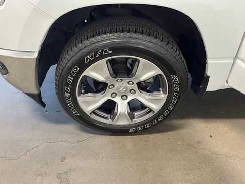 Used 2024 RAM 1500 Laramie RWD image 31