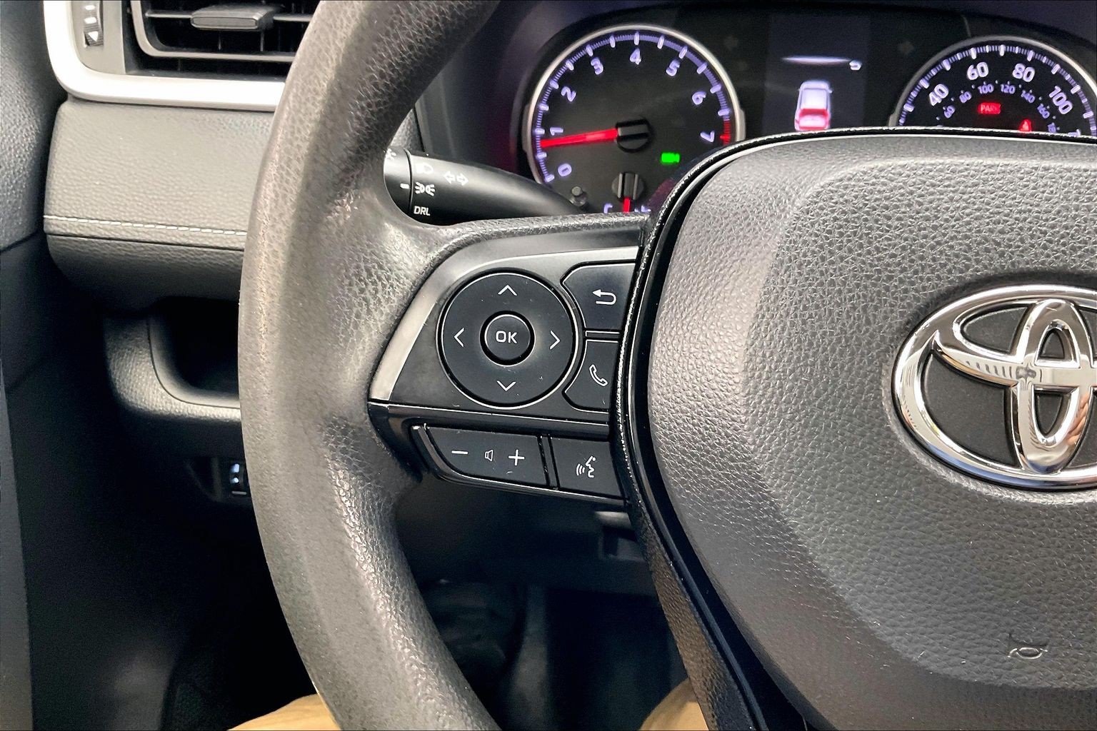 Used 2019 Toyota RAV4 LE w/ All Weather Liner Package FWD image 21