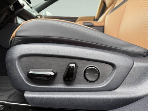 Certified 2024 Lexus ES 350 w/ Premium Package FWD image 8