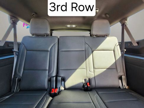 Used 2021 Chevrolet Suburban Z71 image 21