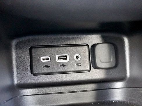 Used 2024 Chevrolet Equinox LT image 29