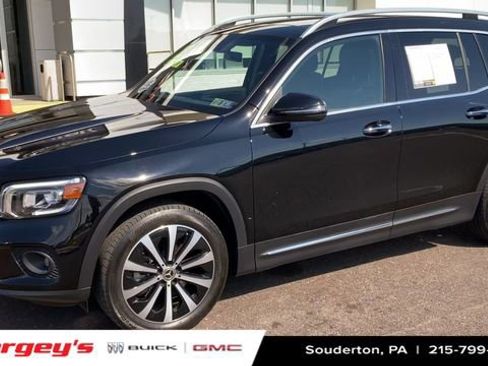 Used 2023 Mercedes-Benz GLB 250 4MATIC image 5