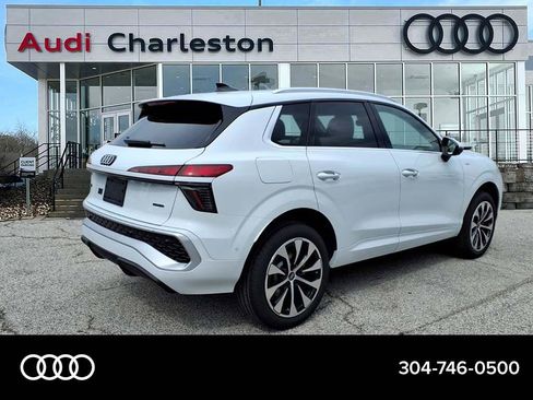 New 2026 Audi Q3 quattro 2.0T image 3