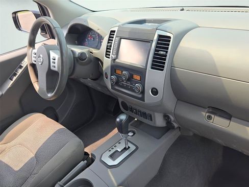 Used 2021 Nissan Frontier SV w/ Midnight Edition Floor Mats RWD image 6