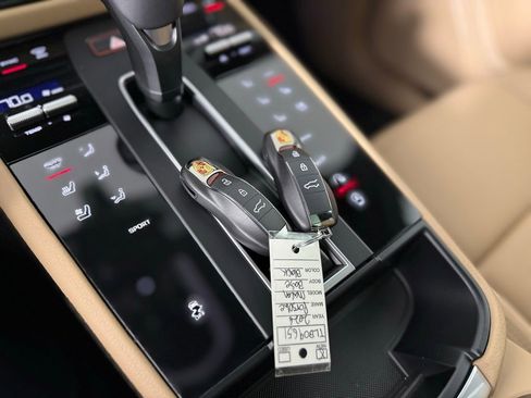 New 2026 Porsche Macan AWD/4WD image 27