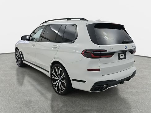 Used 2025 BMW X7 M60i w/ Executive Package image 7