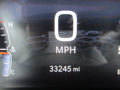 Used 2025 Jeep Compass Limited image 22