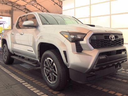 Used 2024 Toyota Tacoma TRD Sport w/ TRD Sport Upgrade Package