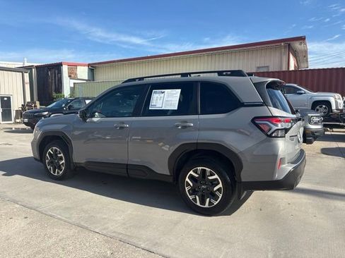 Used 2025 Subaru Forester Premium w/ Convenience Package #1 AWD/4WD image 5