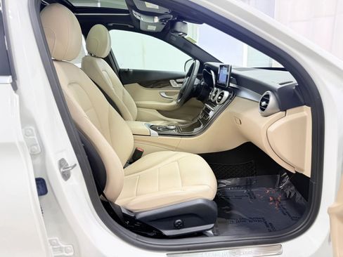 Used 2018 Mercedes-Benz C 300 Sedan w/ Premium Package image 27