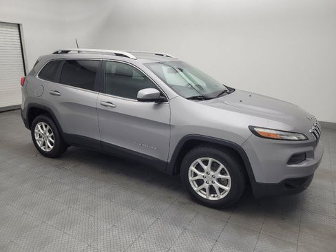 Used 2016 Jeep Cherokee Latitude w/ Safety/Convenience Group FWD image 11