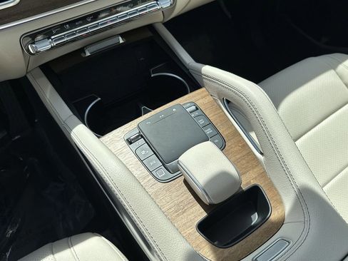 Certified 2025 Mercedes-Benz GLE 350 4MATIC image 33
