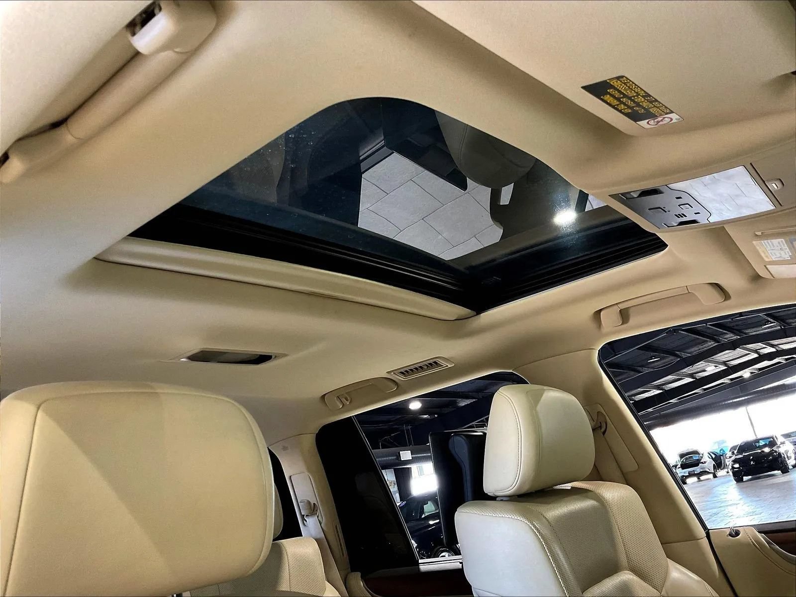 Used 2017 Lexus LX 570 4WD w/ Luxury Package image 29