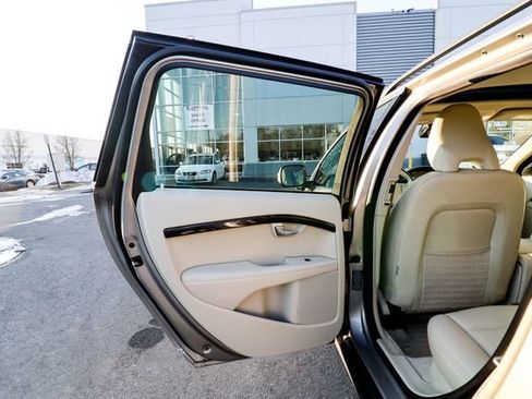 Used 2016 Volvo XC70 T5 Platinum image 39