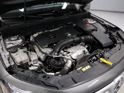 Used 2021 Mercedes-Benz GLB 250 4MATIC image 16