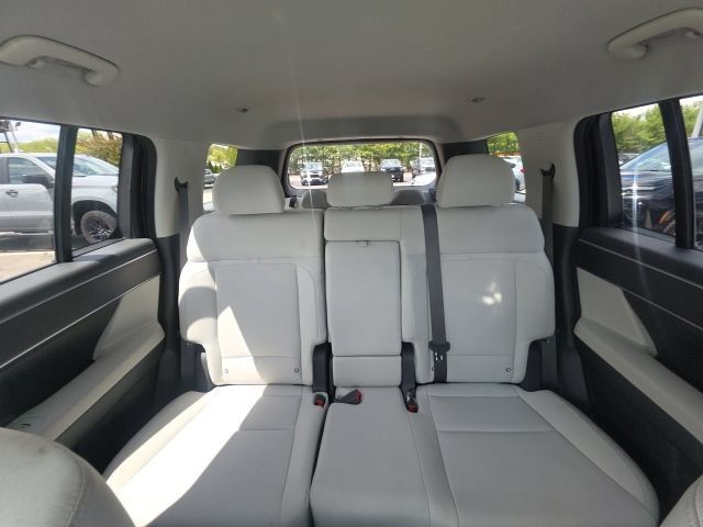 Used 2025 Hyundai Santa Fe SE AWD/4WD image 27