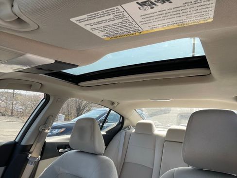 Certified 2022 Nissan Altima 2.5 SV w/ SV Premium Package image 25