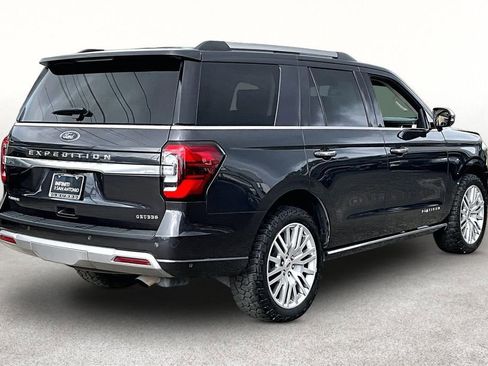 Used 2024 Ford Expedition Platinum AWD/4WD image 2