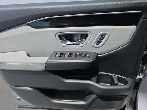 Used 2025 Honda Pilot EX-L image 27